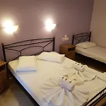 Marathon Studios &Apartments